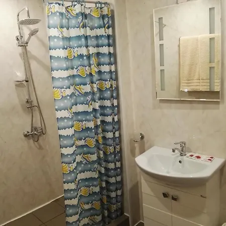 полина Tatil Evi *