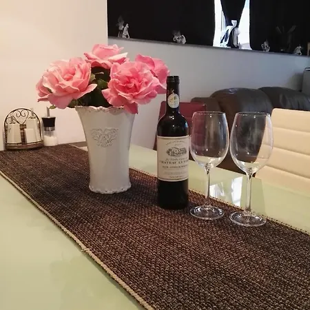 полина ヴァルナ