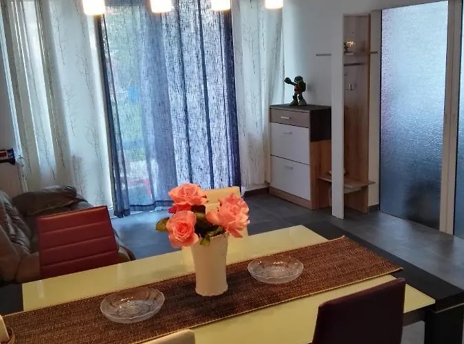 полина Semesterbostad *